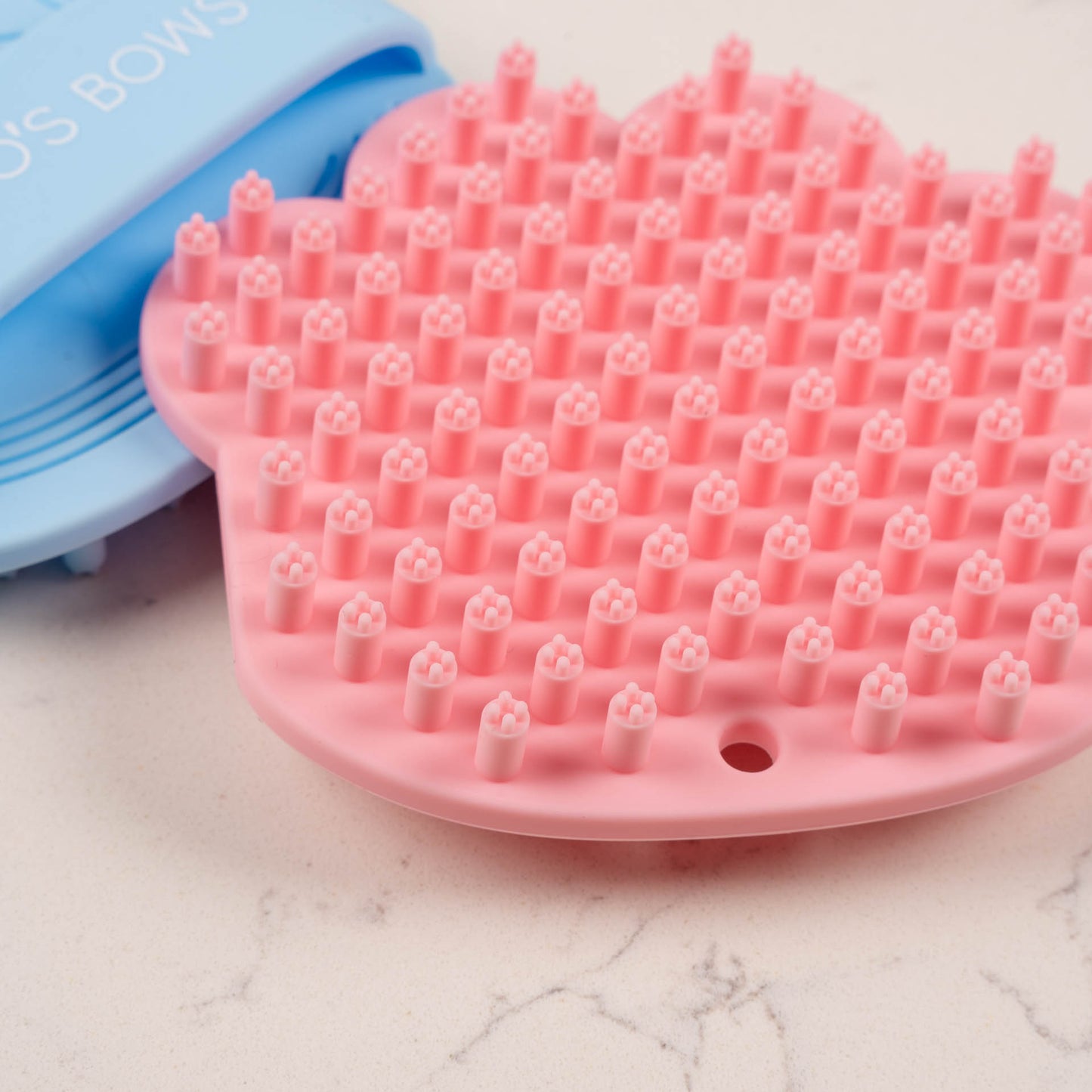 Bruno’s Bows Shampoo Bath Dog & Cat Brush